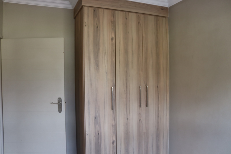 To Let 2 Bedroom Property for Rent in Andeon Gauteng