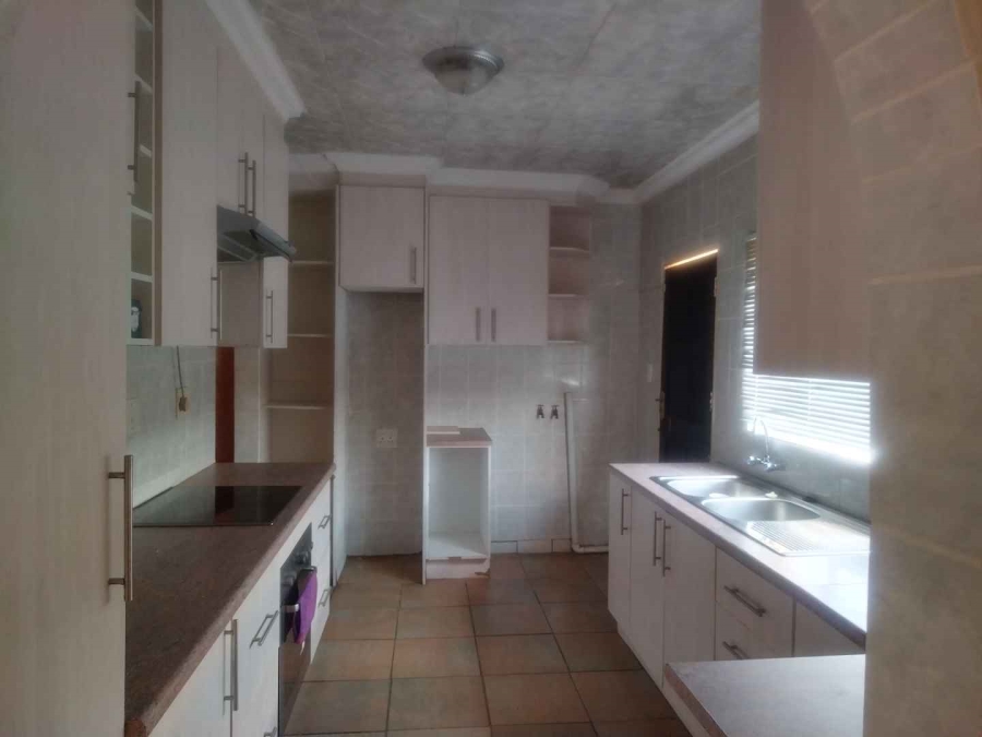 To Let 3 Bedroom Property for Rent in Soshanguve AA Gauteng
