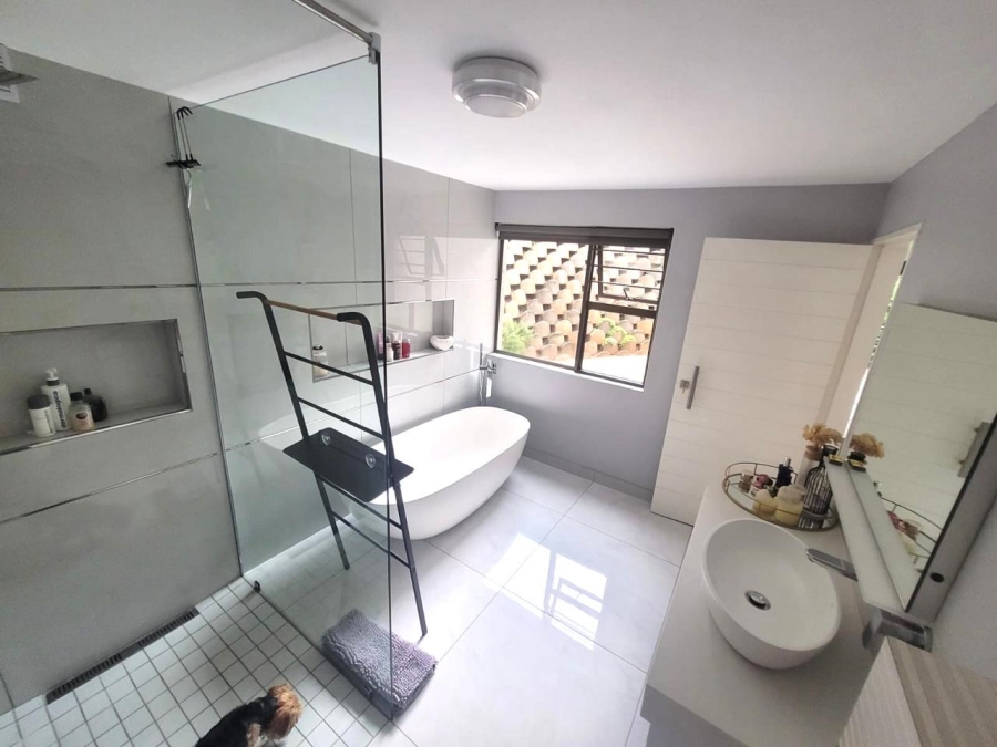 To Let 3 Bedroom Property for Rent in Waterkloof Ridge Gauteng