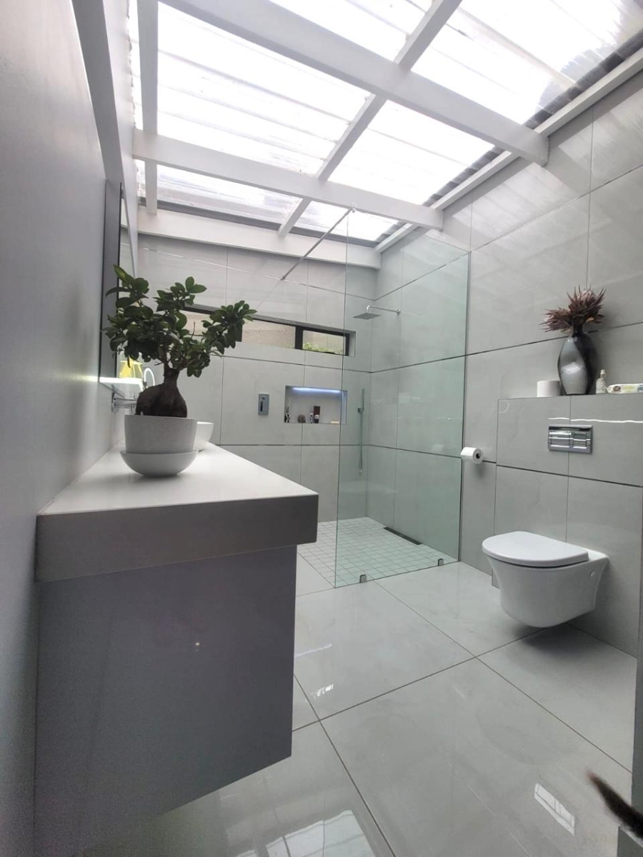 To Let 3 Bedroom Property for Rent in Waterkloof Ridge Gauteng