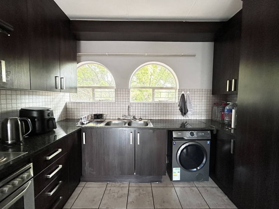 2 Bedroom Property for Sale in Garsfontein Gauteng