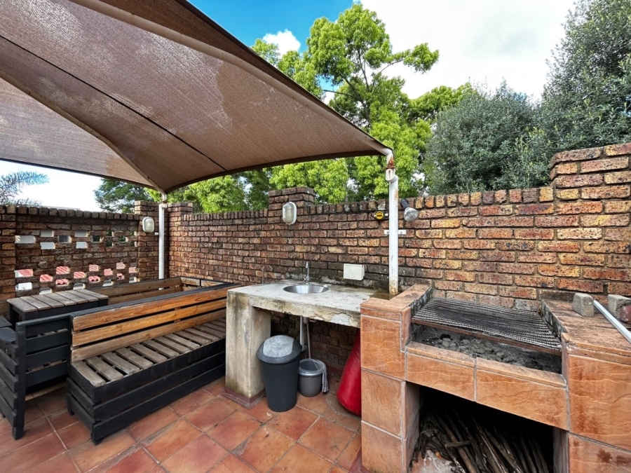 2 Bedroom Property for Sale in Garsfontein Gauteng