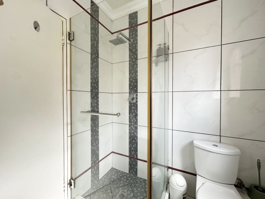 2 Bedroom Property for Sale in Garsfontein Gauteng