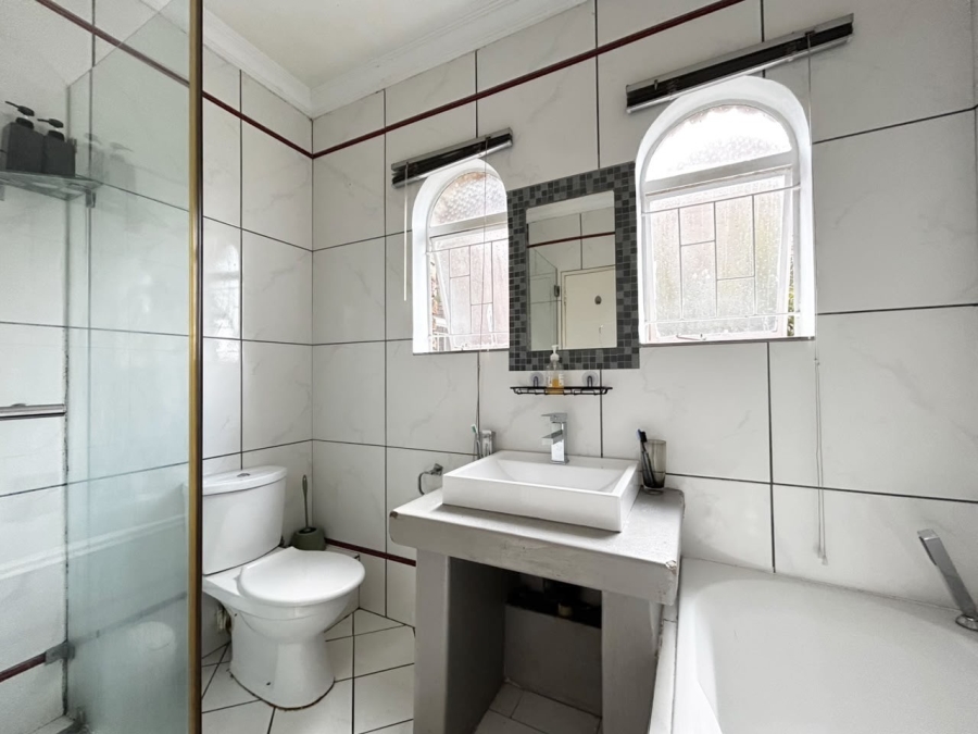 2 Bedroom Property for Sale in Garsfontein Gauteng