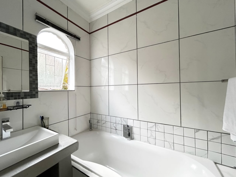 2 Bedroom Property for Sale in Garsfontein Gauteng