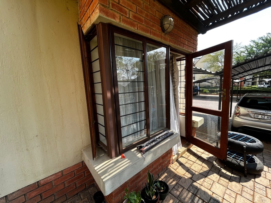 2 Bedroom Property for Sale in Montana Tuine Gauteng