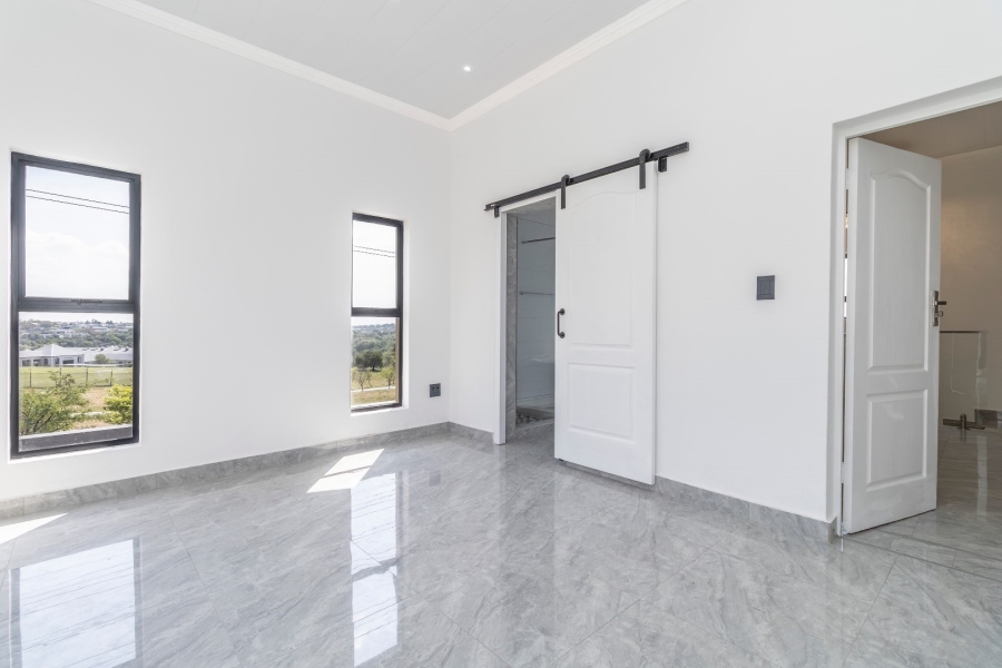 5 Bedroom Property for Sale in Helderfontein Estate Gauteng