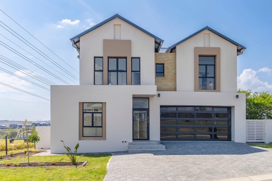 5 Bedroom Property for Sale in Helderfontein Estate Gauteng