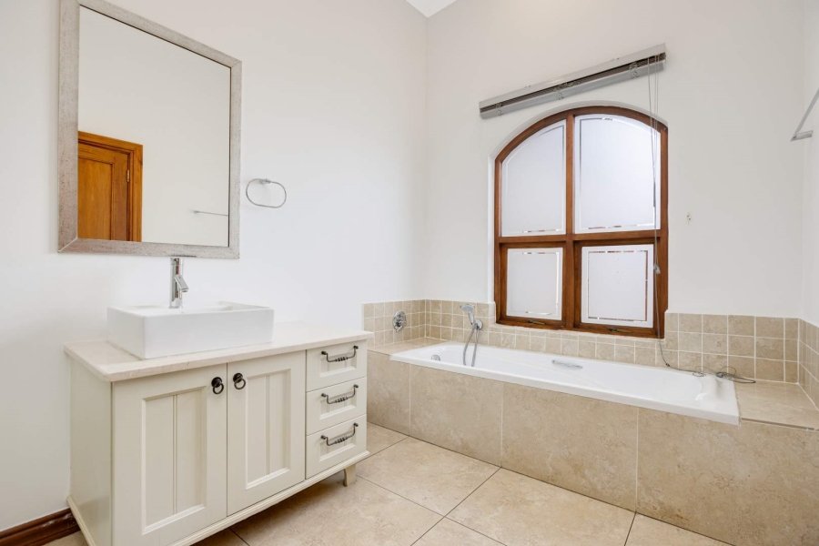To Let 5 Bedroom Property for Rent in Dainfern Valley Gauteng