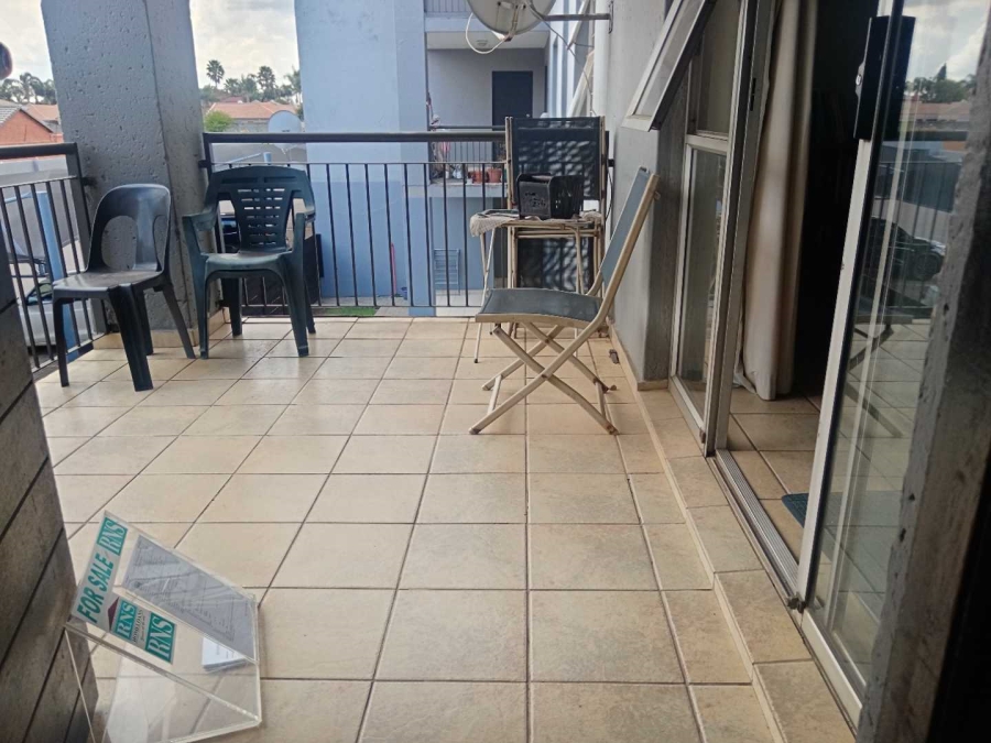 2 Bedroom Property for Sale in Bardene Gauteng