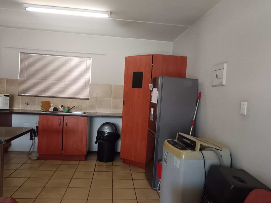 2 Bedroom Property for Sale in Bardene Gauteng
