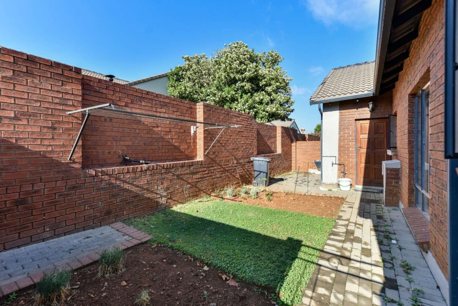 To Let 3 Bedroom Property for Rent in Mooikloof Ridge Gauteng