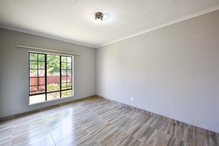 To Let 3 Bedroom Property for Rent in Mooikloof Ridge Gauteng
