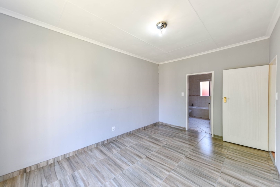 To Let 3 Bedroom Property for Rent in Mooikloof Ridge Gauteng