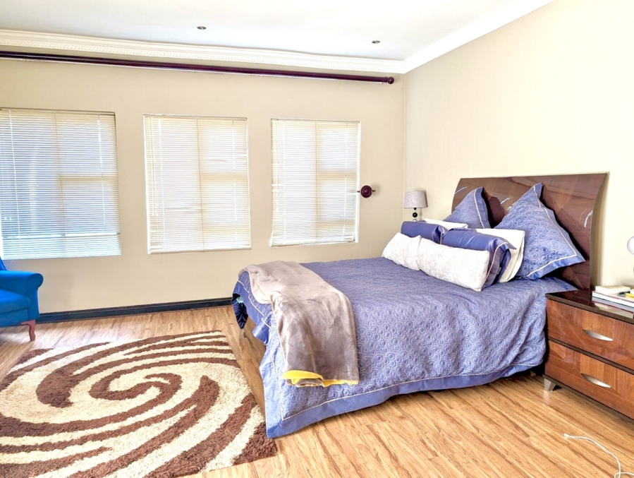 6 Bedroom Property for Sale in Willow Acres Gauteng
