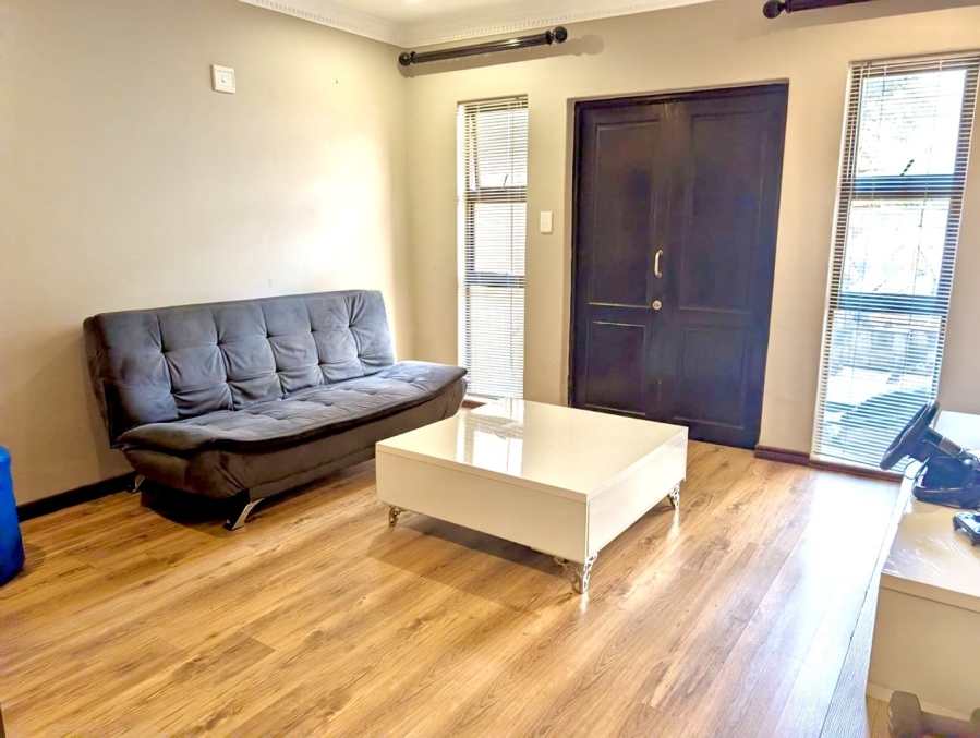 6 Bedroom Property for Sale in Willow Acres Gauteng