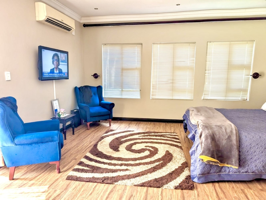 6 Bedroom Property for Sale in Willow Acres Gauteng