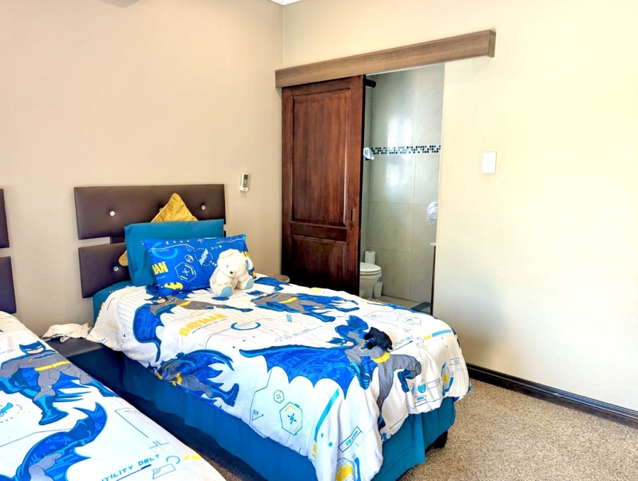 6 Bedroom Property for Sale in Willow Acres Gauteng