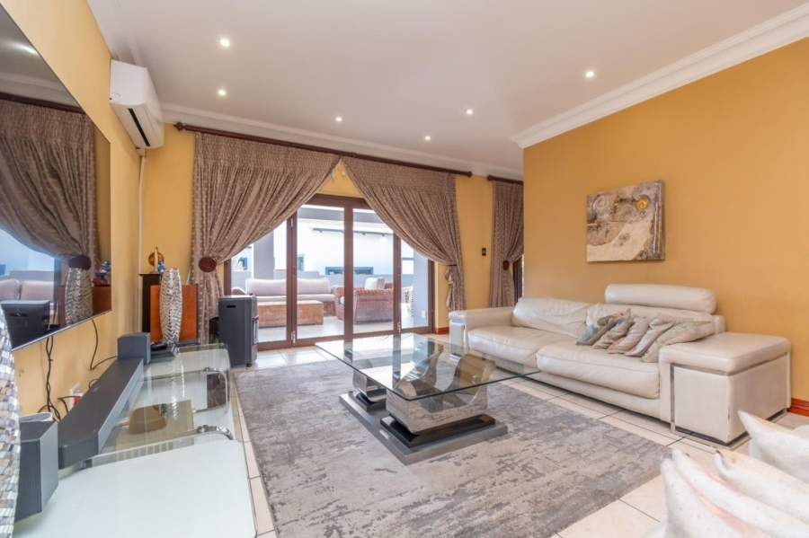 4 Bedroom Property for Sale in Olivedale Gauteng