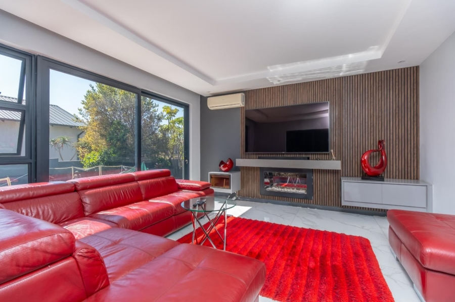4 Bedroom Property for Sale in Olivedale Gauteng