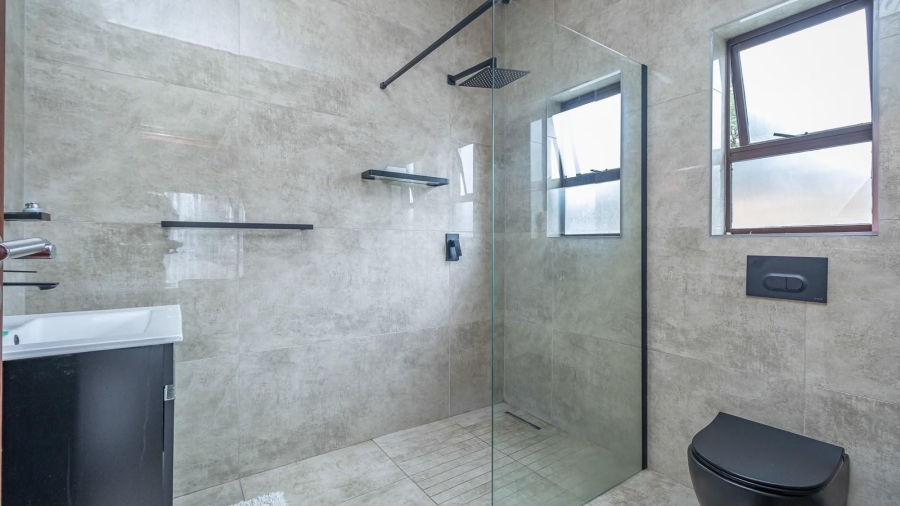 4 Bedroom Property for Sale in Olivedale Gauteng