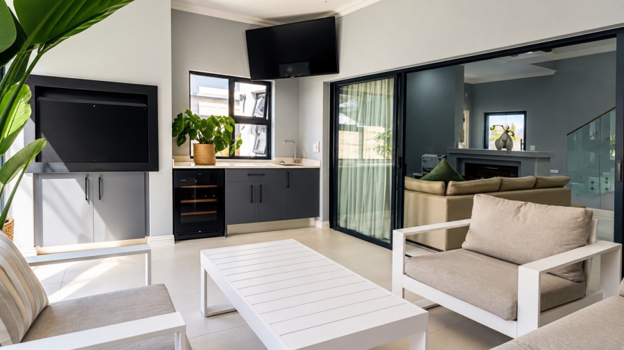 4 Bedroom Property for Sale in Olivedale Gauteng