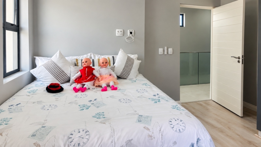 4 Bedroom Property for Sale in Olivedale Gauteng