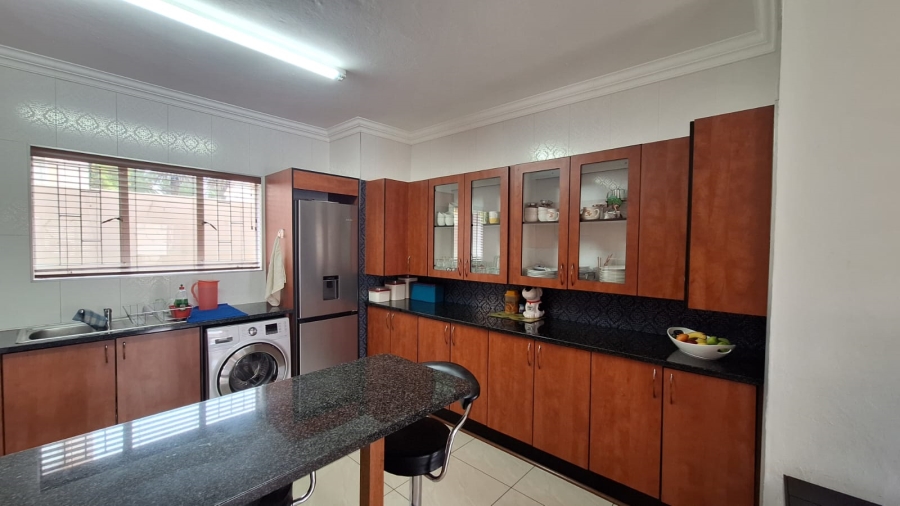 To Let 2 Bedroom Property for Rent in Ferndale Gauteng
