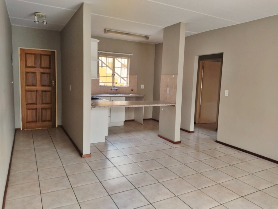 To Let 1 Bedroom Property for Rent in Sundowner Gauteng