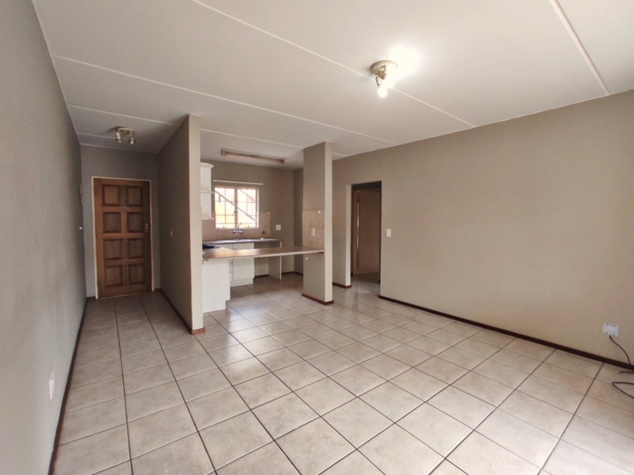 To Let 1 Bedroom Property for Rent in Sundowner Gauteng