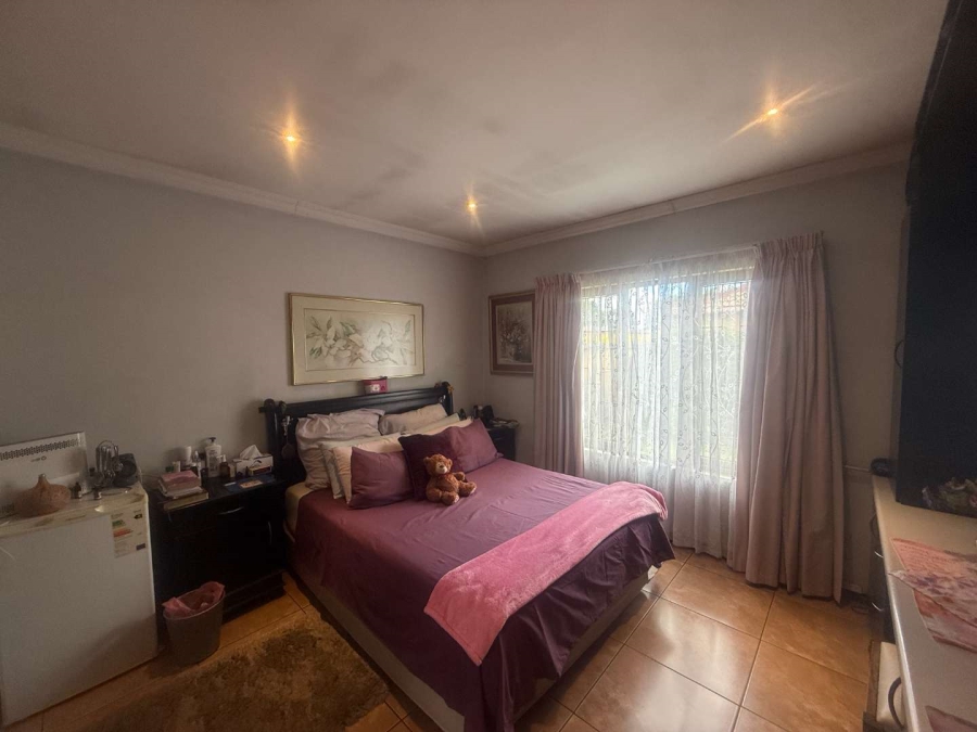 3 Bedroom Property for Sale in Hughes Gauteng