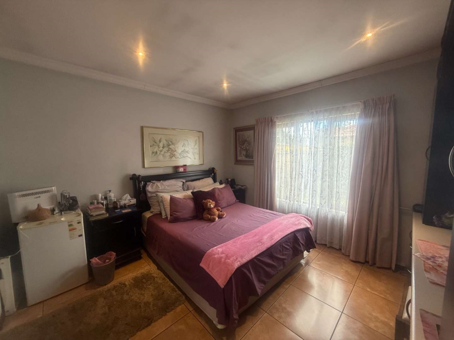3 Bedroom Property for Sale in Hughes Gauteng