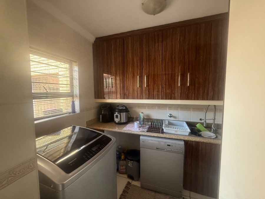 3 Bedroom Property for Sale in Bartlett Gauteng