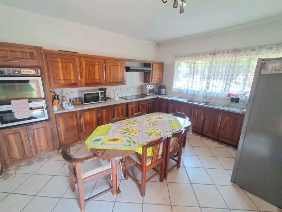 7 Bedroom Property for Sale in Meyerspark Gauteng