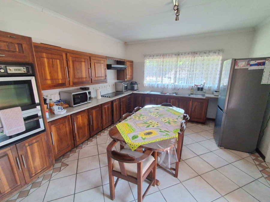 7 Bedroom Property for Sale in Meyerspark Gauteng