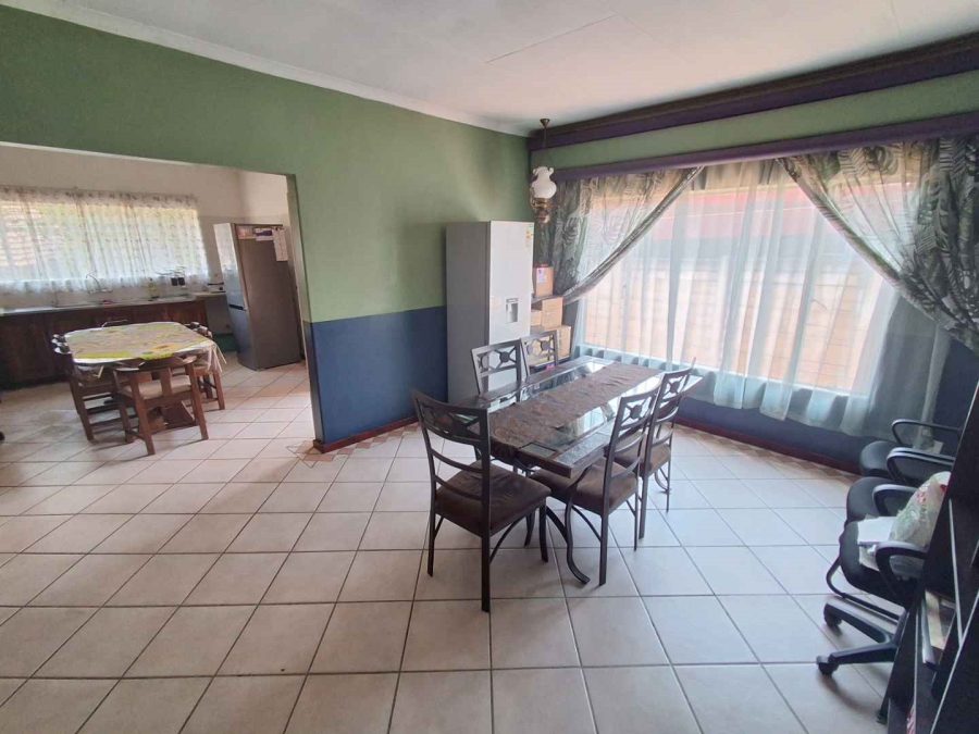 7 Bedroom Property for Sale in Meyerspark Gauteng