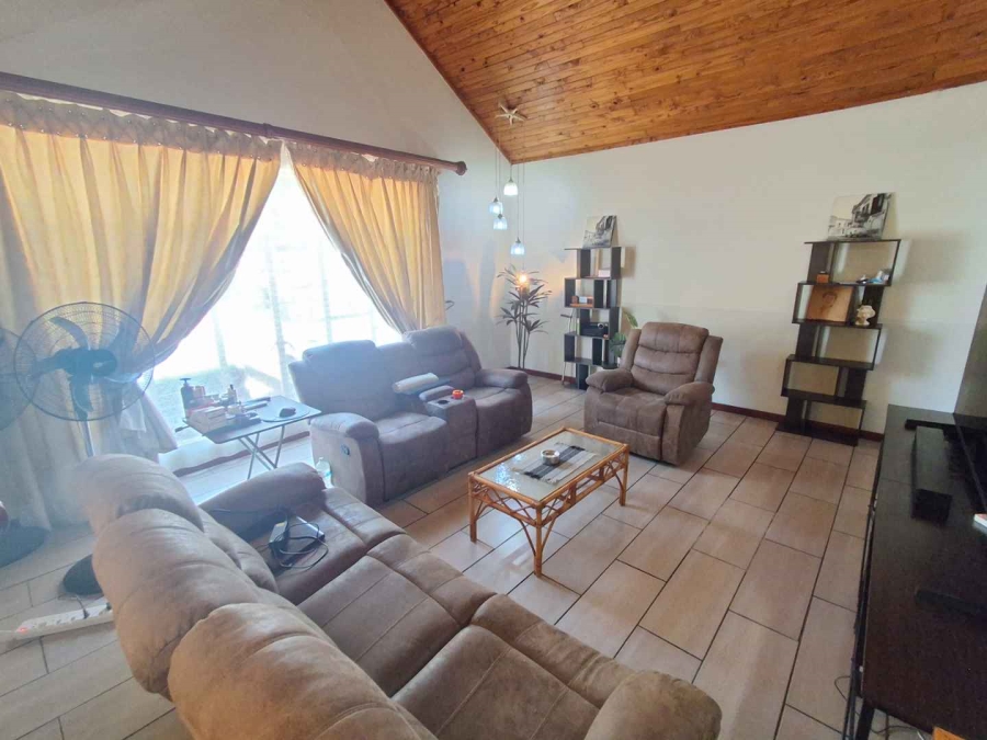 7 Bedroom Property for Sale in Meyerspark Gauteng