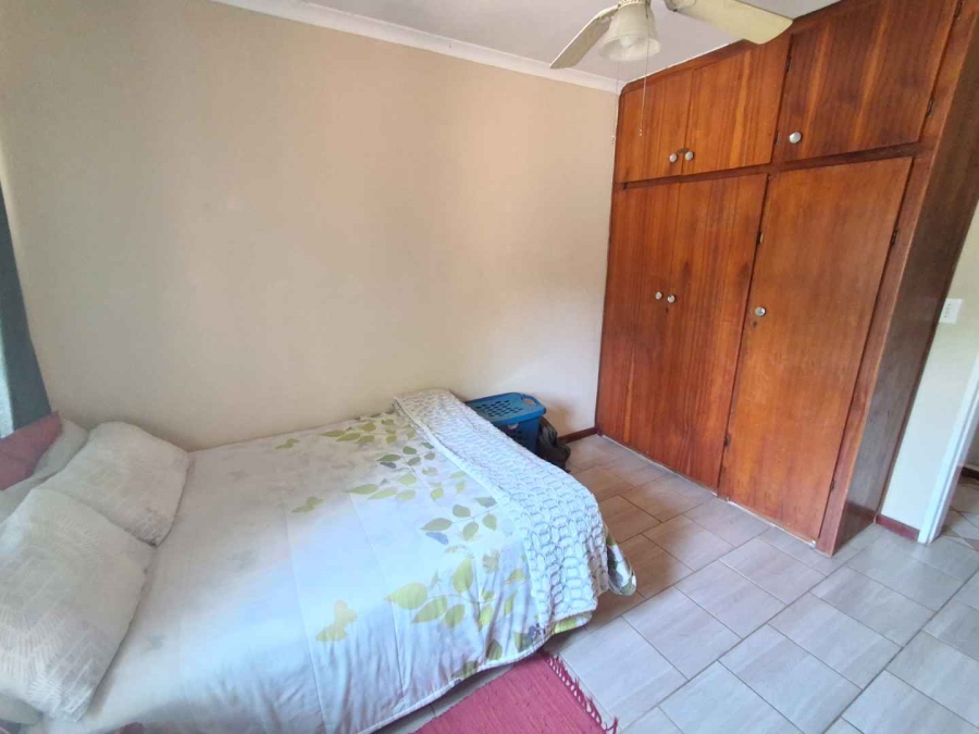 7 Bedroom Property for Sale in Meyerspark Gauteng