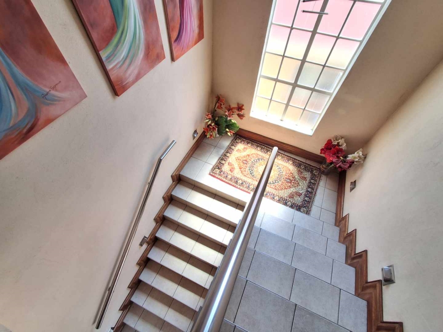 7 Bedroom Property for Sale in Meyerspark Gauteng