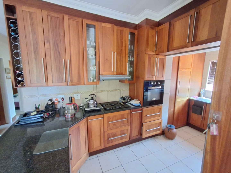 7 Bedroom Property for Sale in Meyerspark Gauteng