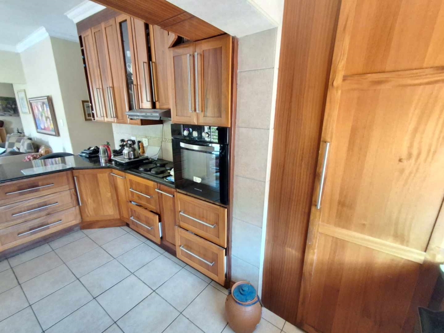 7 Bedroom Property for Sale in Meyerspark Gauteng