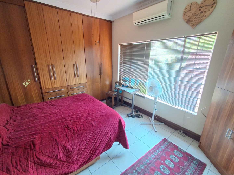 7 Bedroom Property for Sale in Meyerspark Gauteng