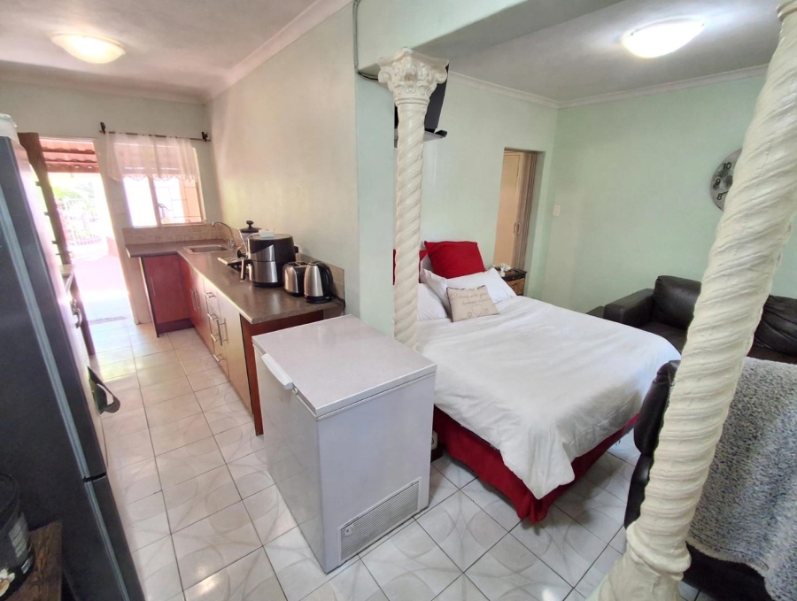 7 Bedroom Property for Sale in Meyerspark Gauteng