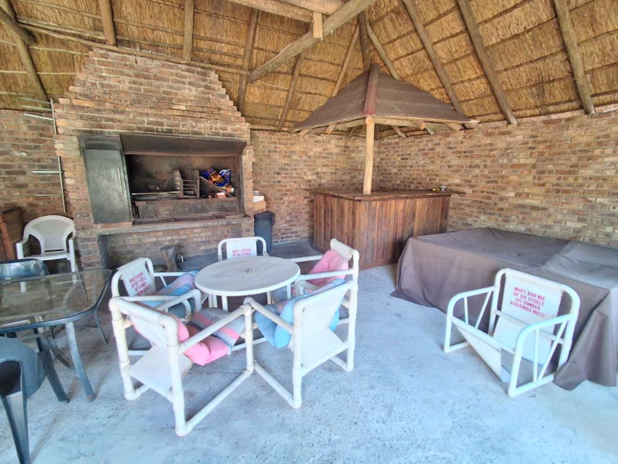 7 Bedroom Property for Sale in Meyerspark Gauteng
