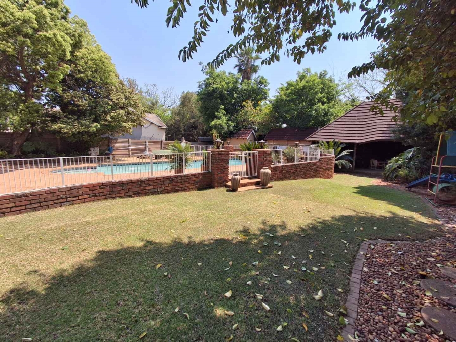 7 Bedroom Property for Sale in Meyerspark Gauteng