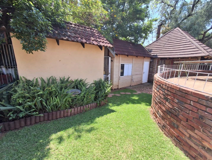 7 Bedroom Property for Sale in Meyerspark Gauteng