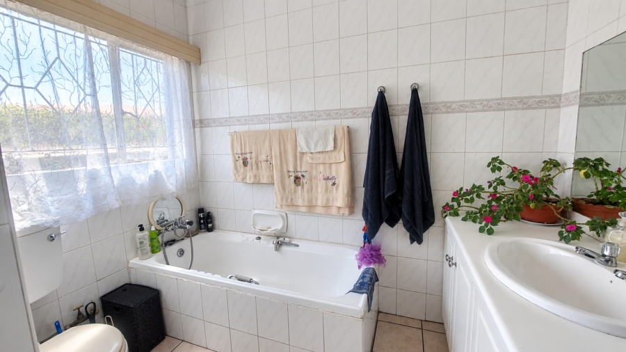 3 Bedroom Property for Sale in Florentia Gauteng