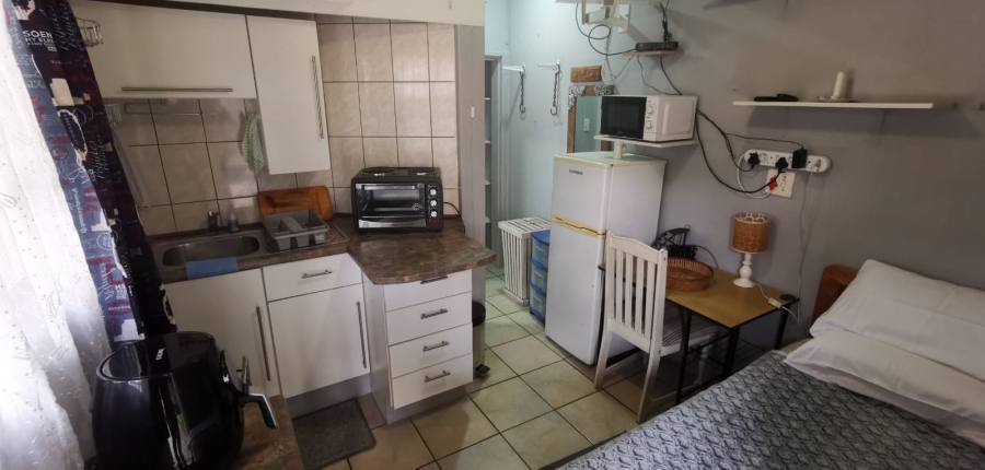 1 Bedroom Property for Sale in Brackenhurst Gauteng