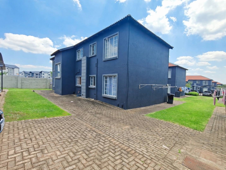 2 Bedroom Property for Sale in North Riding Gauteng