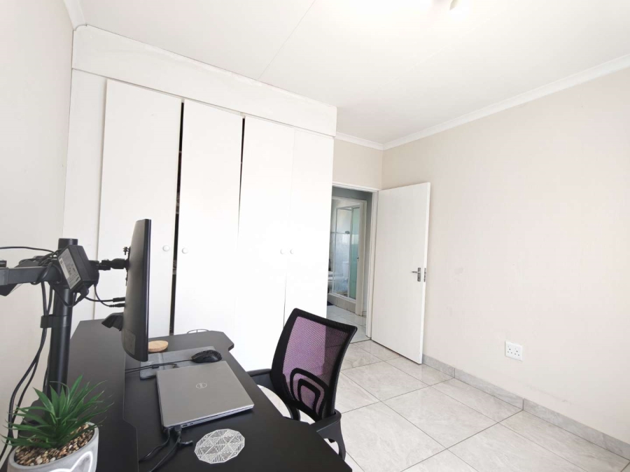 2 Bedroom Property for Sale in North Riding Gauteng